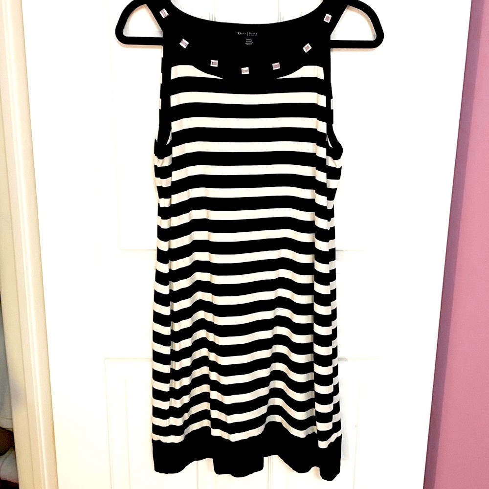 White Hoise Black Market flattering black and white stripe dress size me…